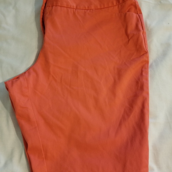 Worthington Pants - Worthington coral shorts size 18